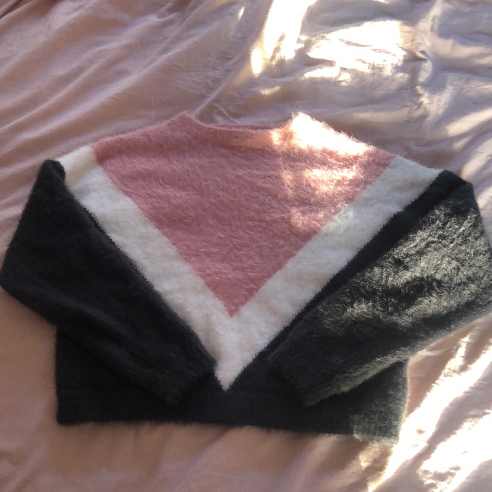 Primark Adorable Pink, Grey and black sweater!